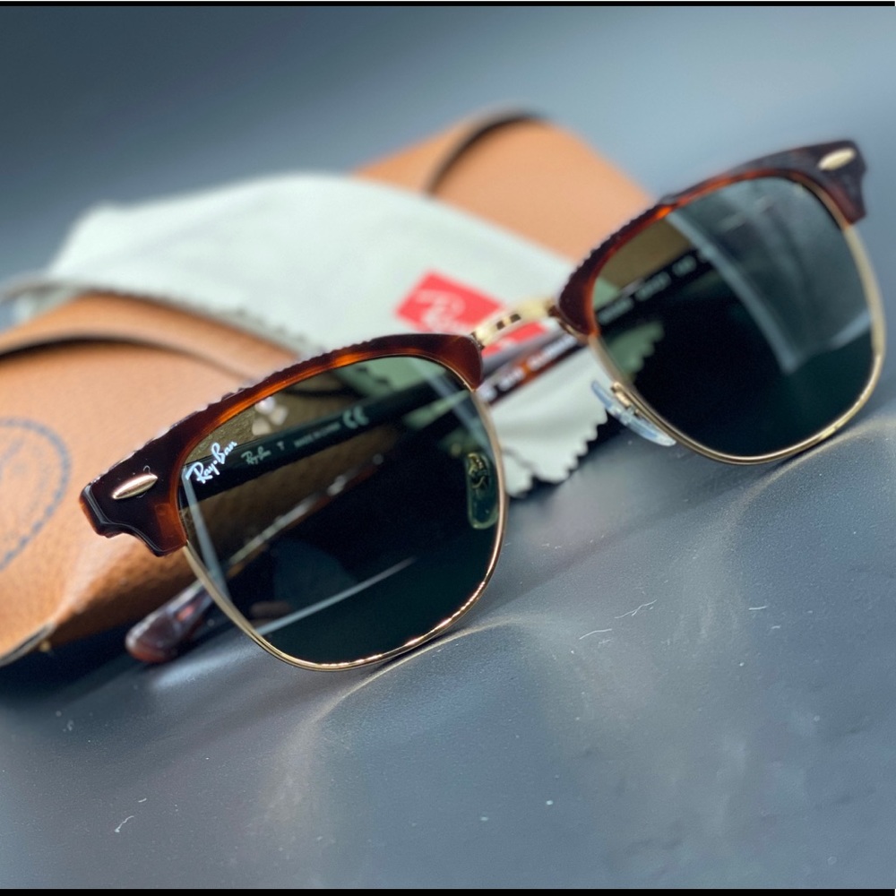 Ray ban Clubmaster like new no scratches.